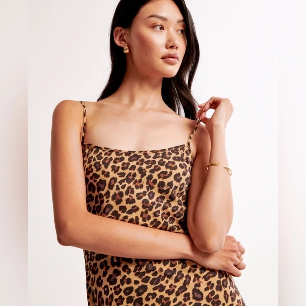 Abercrombie & Fitch The A&F Julia Slip Maxi Dress size Med NWT 18 1/2” pit